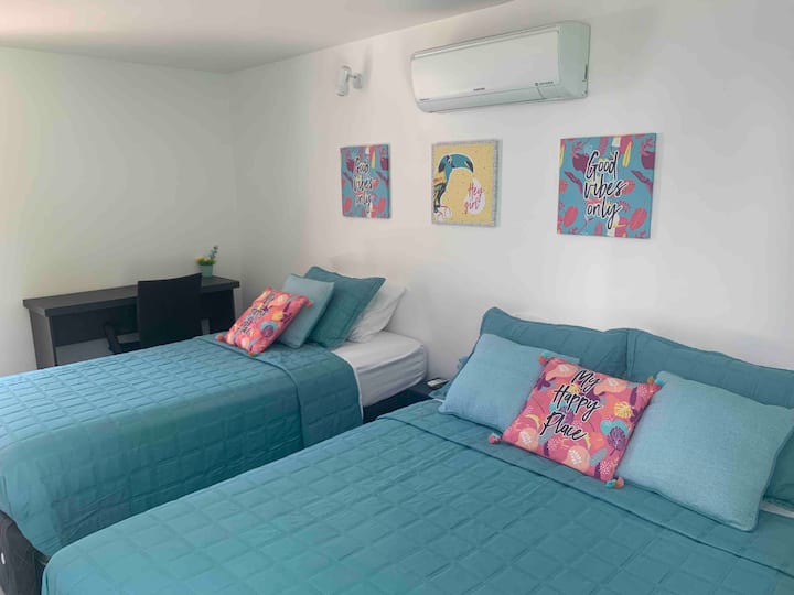 Amplia habitacion en área tranquila y segura Casas en renta en Las