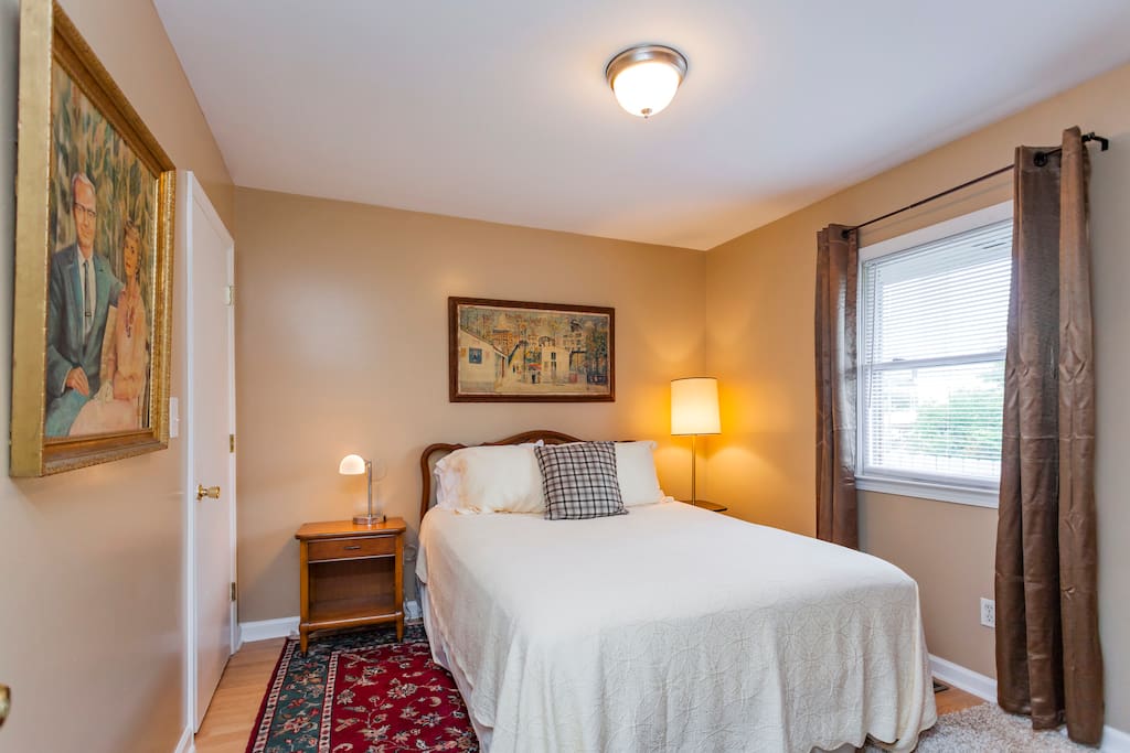 cozy Bedroom 2 with queen bed