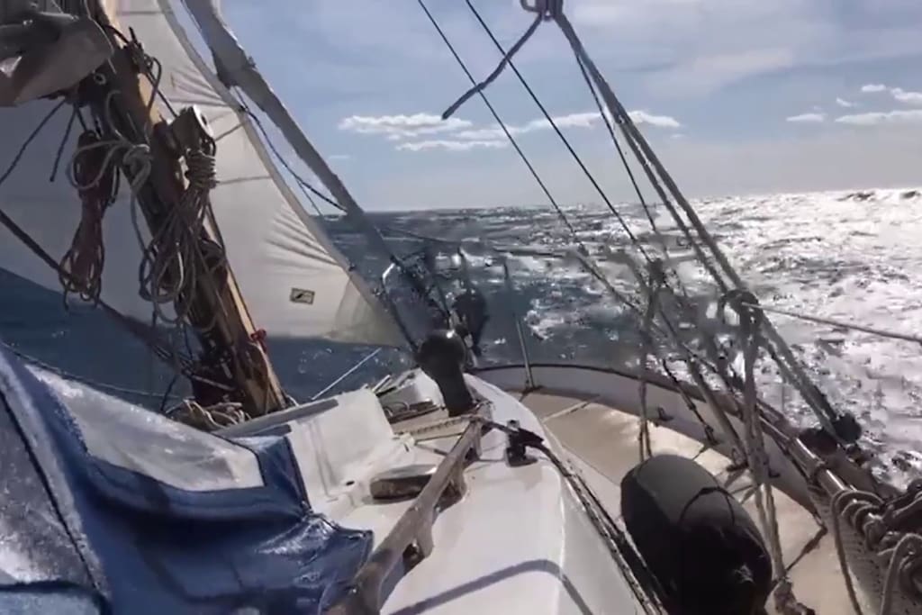 Passeggiata a vela nello stretto di Messina
