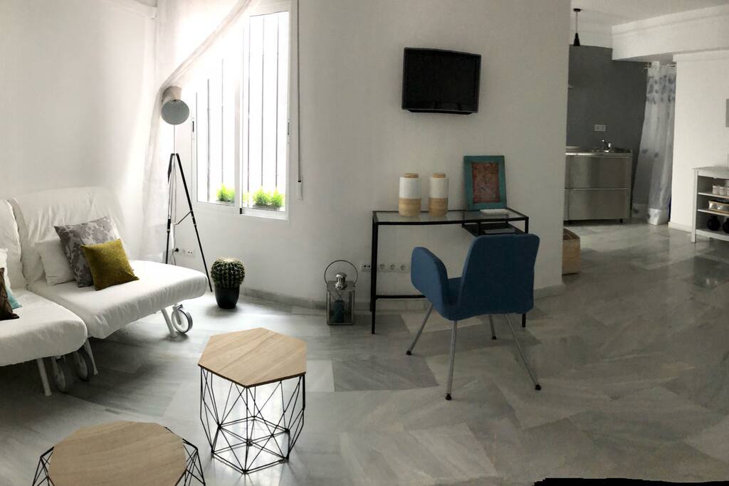 Work desk