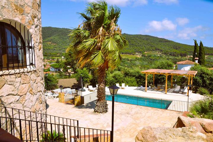 Villa los Primos 12 pers. villa Costa Brava gallery image 2