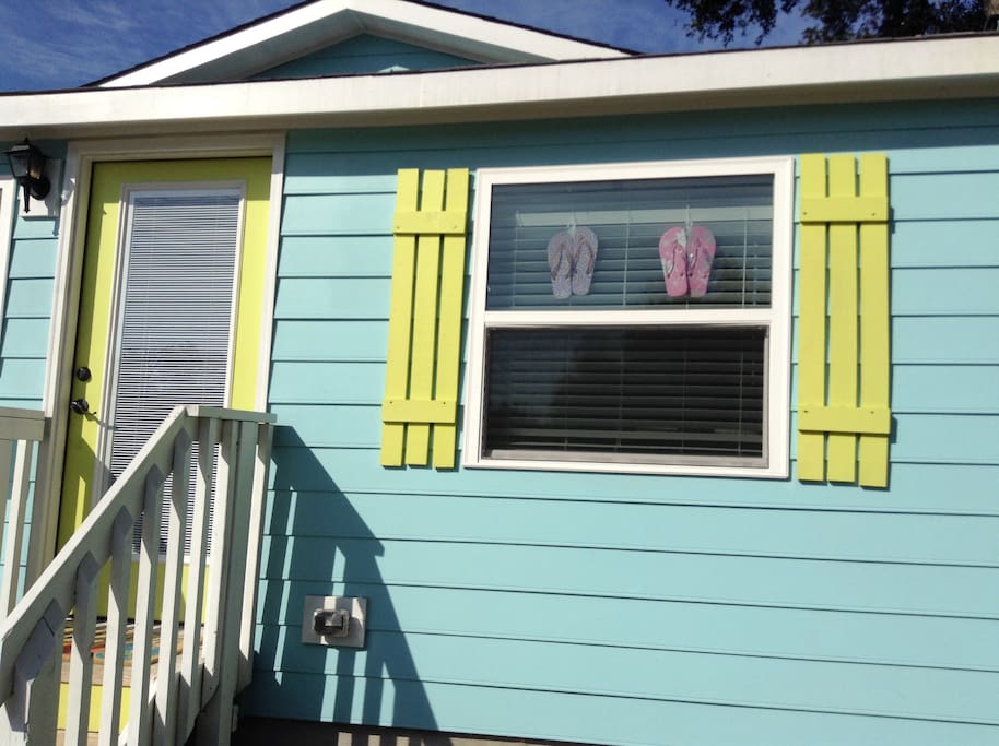 You can spot us by the flip flop window décor