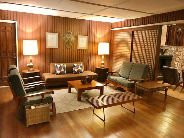 Mid-century Modern/centrally Located/garden Oasis - Baguio