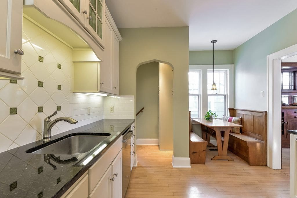Kitchen and breakfast nook.