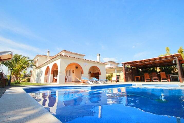 Club Villamar – Lucerna gallery image 5