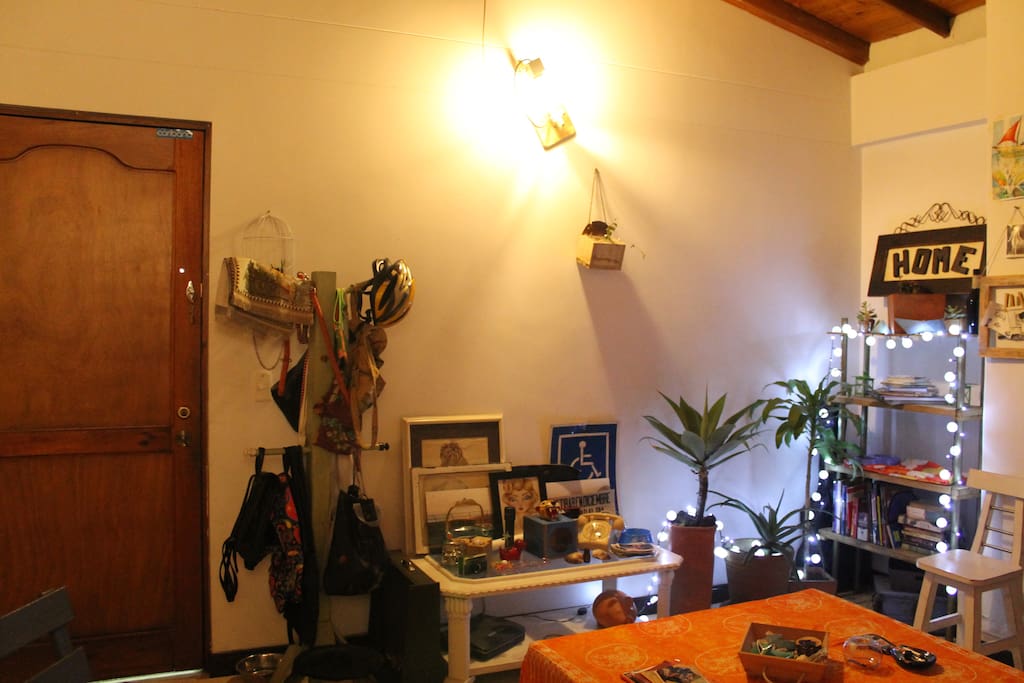 Sala y entrada ppal - Compartido anfitrión