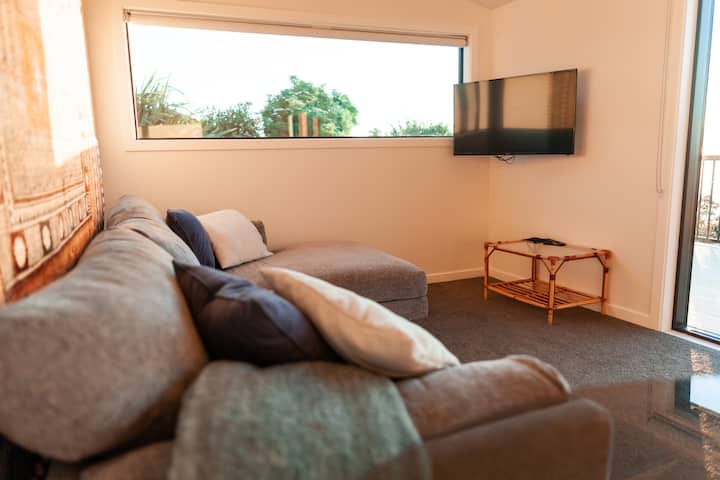 St Clair Studio: Te Wāhi Whakangā, A Place Of Rest - Dunedin