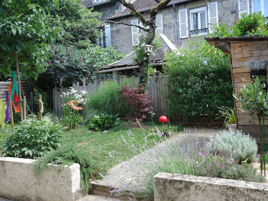 mon jardin vu de la chambre
