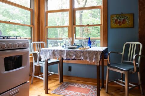 Serenity Now - Couples Retreat or Writer's Dream