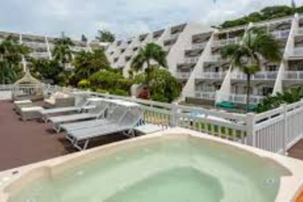 Outdoor Jacuzzi