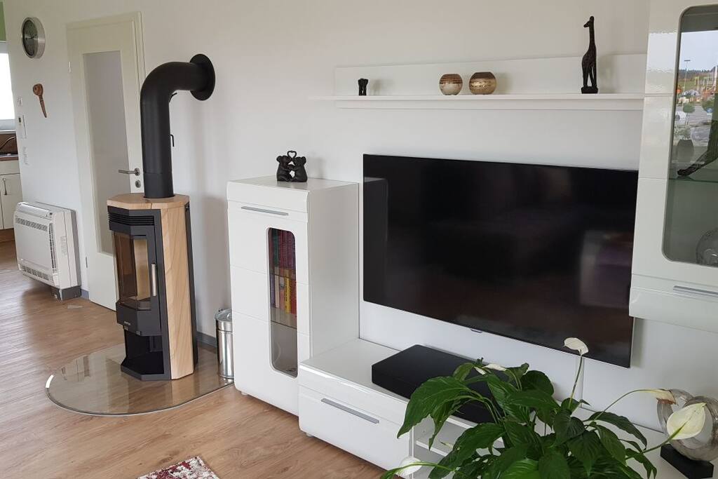Wohnzimmer mit Kamin
