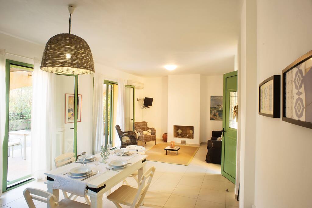 Open plan living and dining area