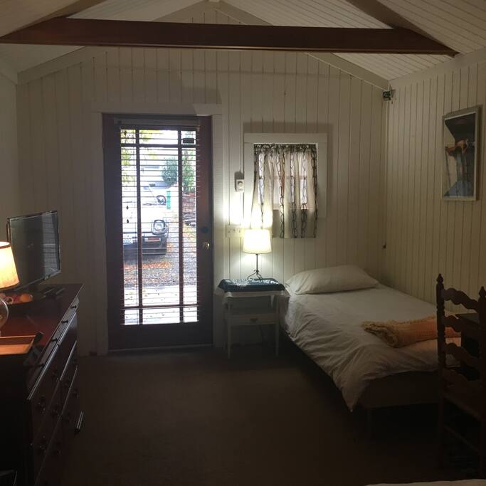 Twin bed and private entry