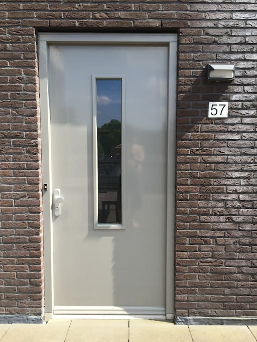 Entree door
