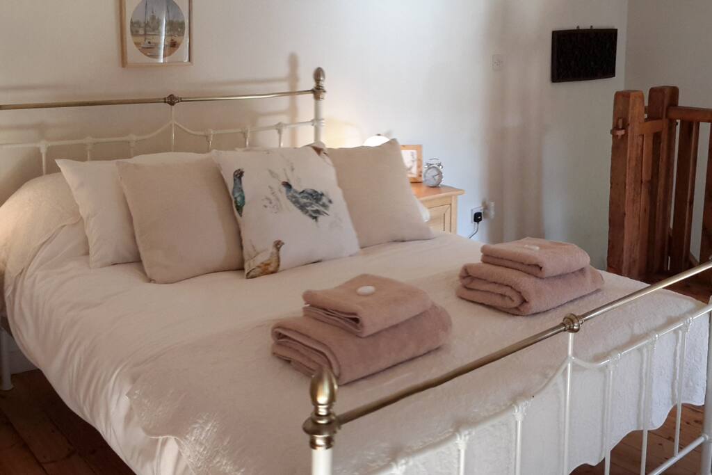 King size bed
