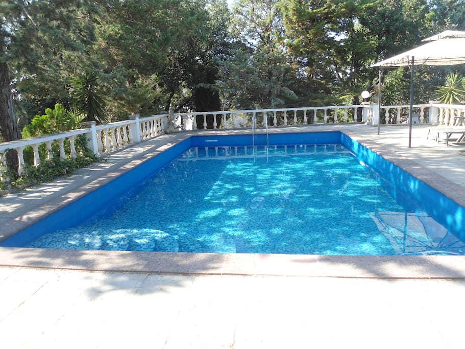 Large pool with shaded area. Please do supervise children at all times.
