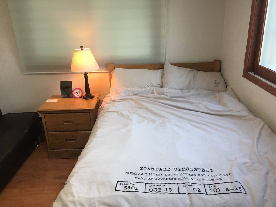 Comfy nice bed.