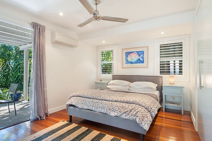 The Studio a Noosa Chill Pad with Private Terrace