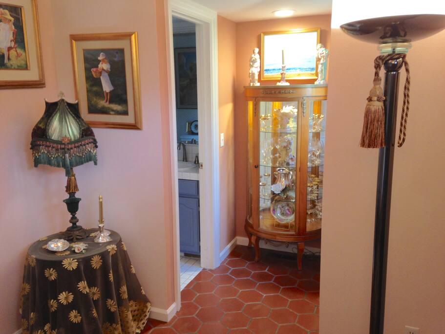 A small ½ bath at entrance to home.