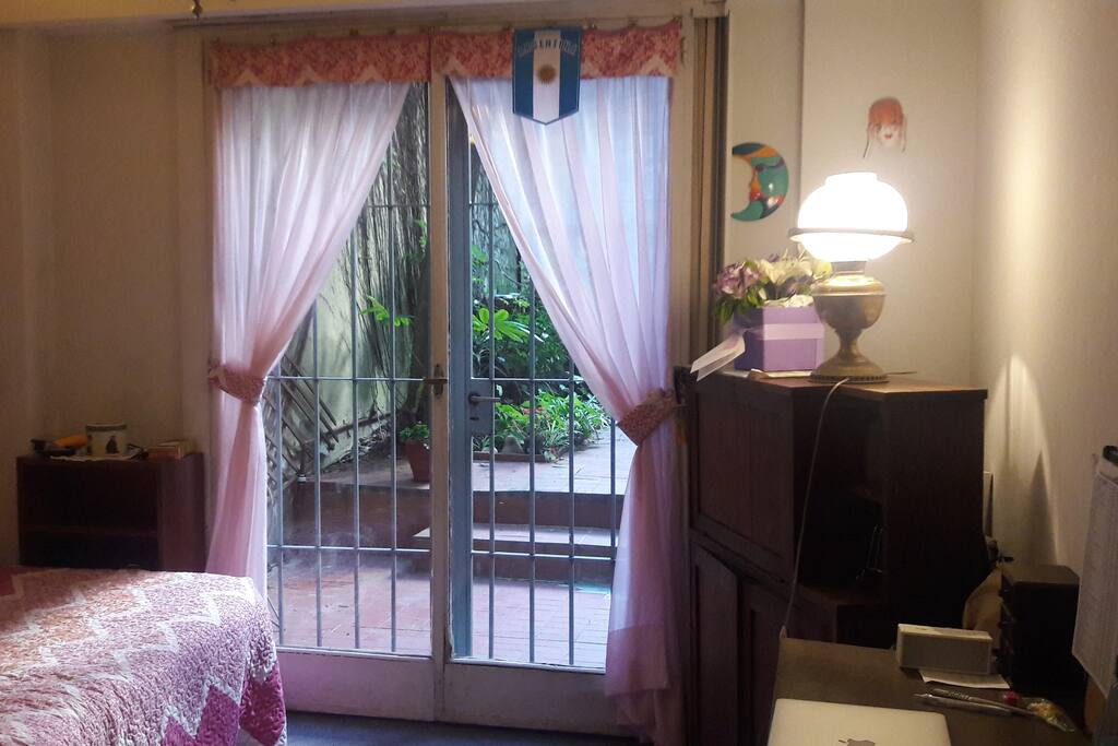 Habitación con salida al jardìn