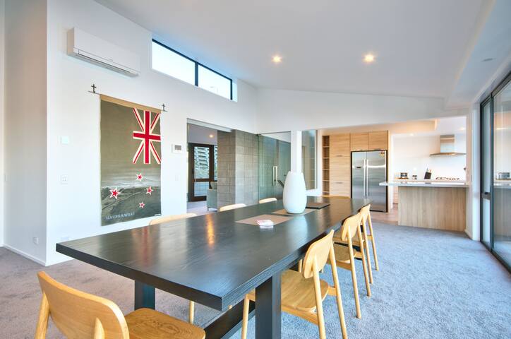Hot Property Queenstown Ltd managed Airbnb listing 3
