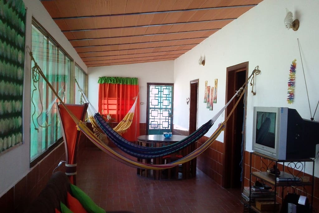 Sala Comedor. Incluye Sofá-Cama.