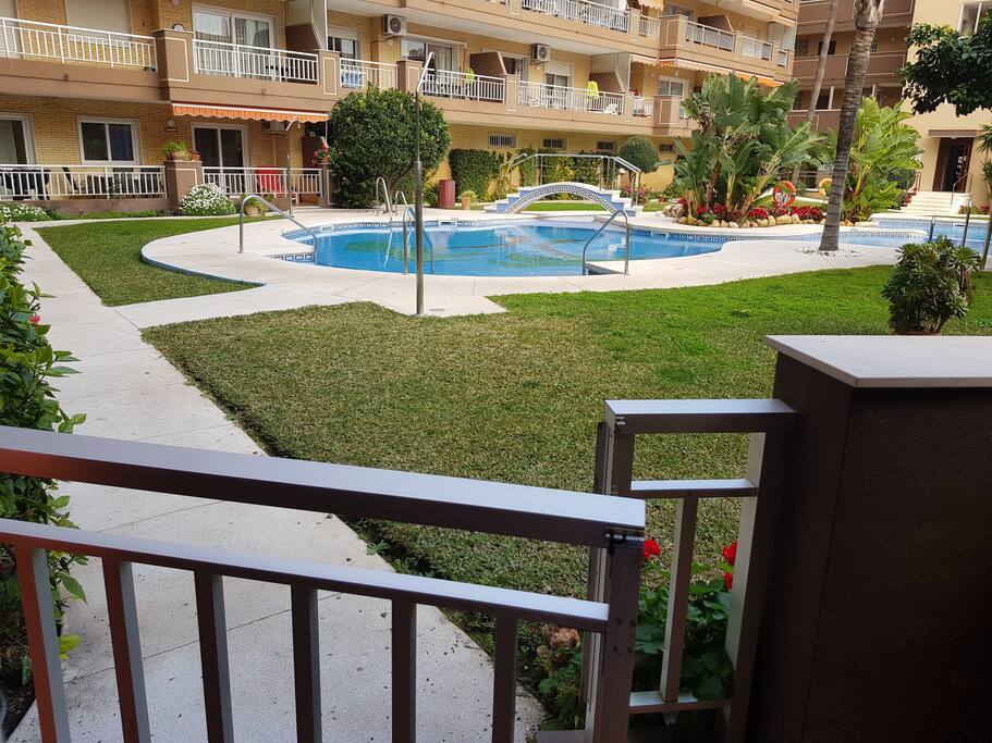 WintowinRentals Relax & Frontal Sea View Apartment in Fuengirola.