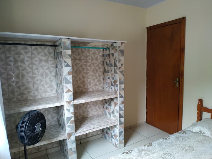 خزانة غرفة النوم.