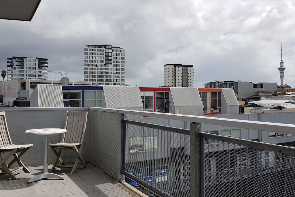 Balcony from main bedroom looking North to Sky Tower