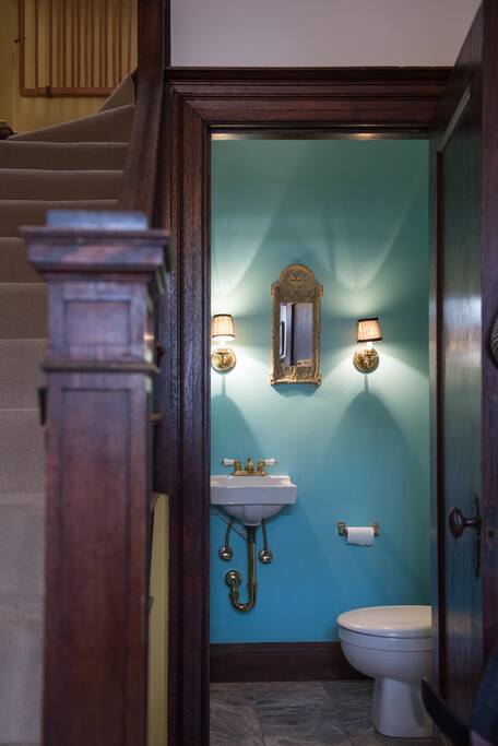 1st floor 1/2 bath