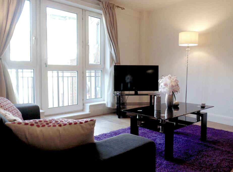 Lounge & TV