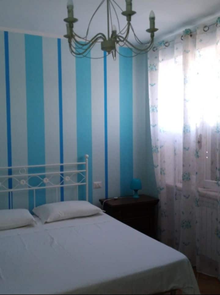 blue room 1