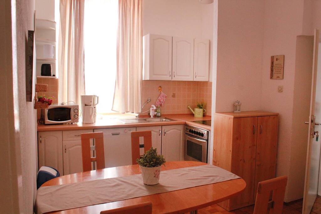 Kitchen/Dinning room