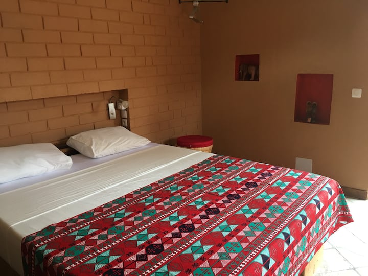 Chambre Lucien, lit double de 160/200