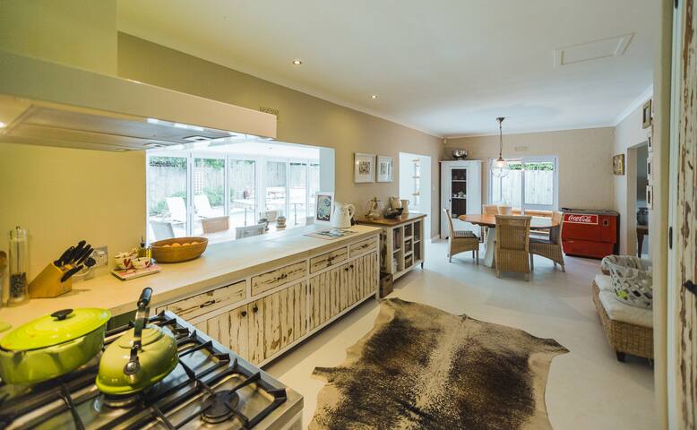 Charming Holiday Home gallery image 2