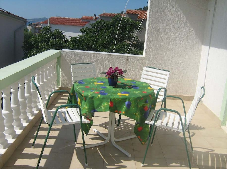 A1(4+1): terrace