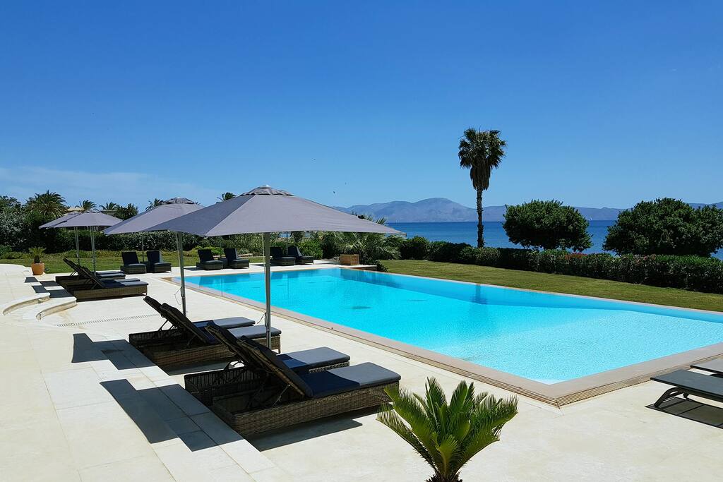 Infinity pool