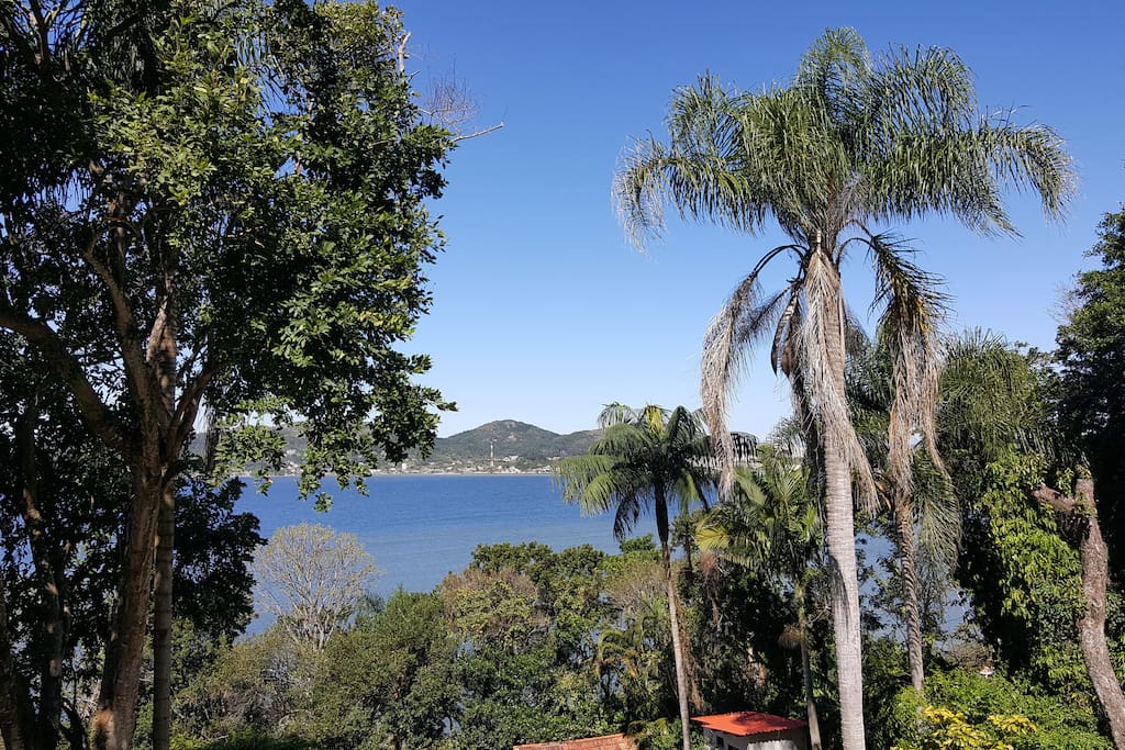 Vista do deck. Lagoa da Conceição.