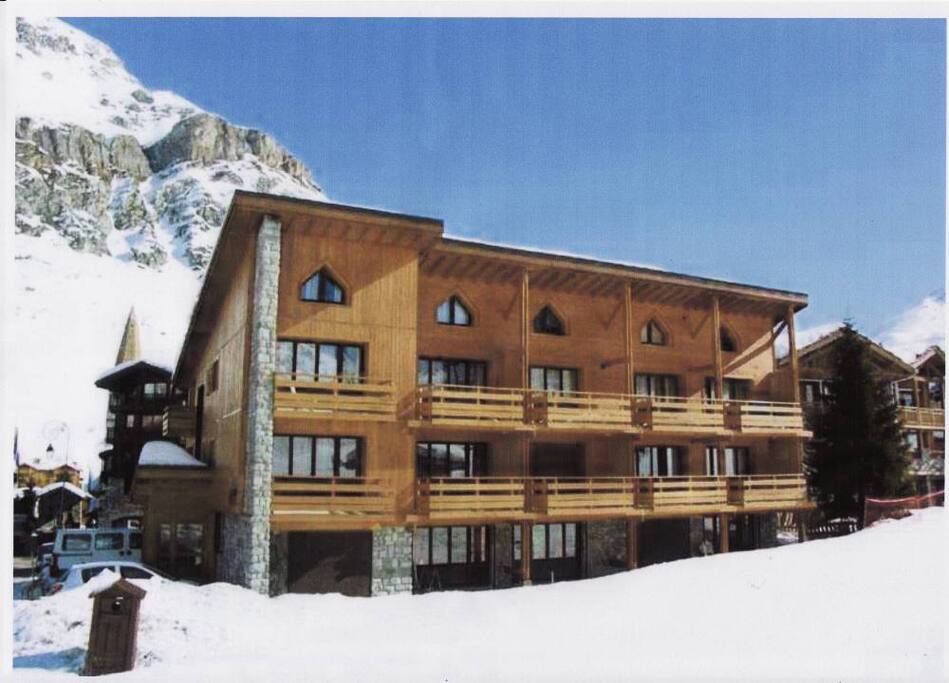 deuxieme appartement depuis la gauche RDC