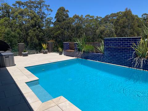 Large 4 bedroom family home with pool. Sleeps 10
