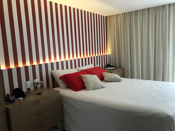 Საძინებელი - 1 მთავარი აპარტამენტი 15 მ2. 