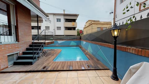 HOUSE OF JOY , CASA EN BANYOLES