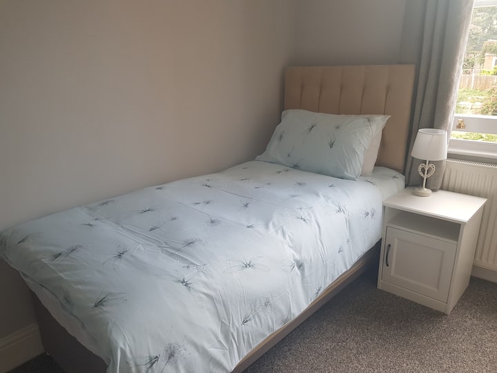 საძინებელი 1