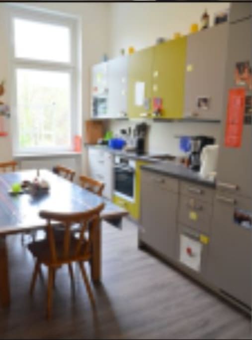 Die Küche zur Benutzung
