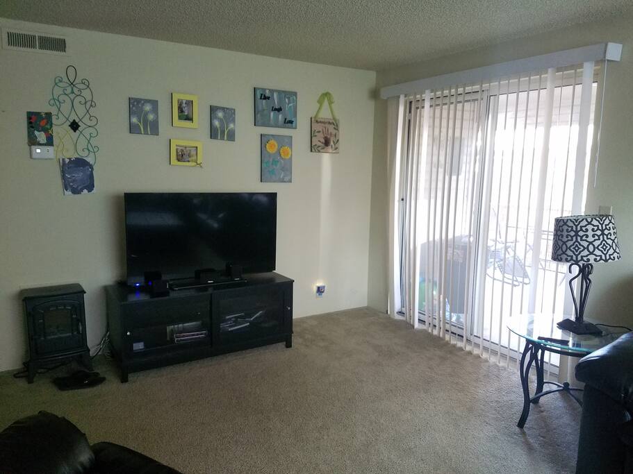 TV that has Firestick, Netflix and an Antenna for local channels