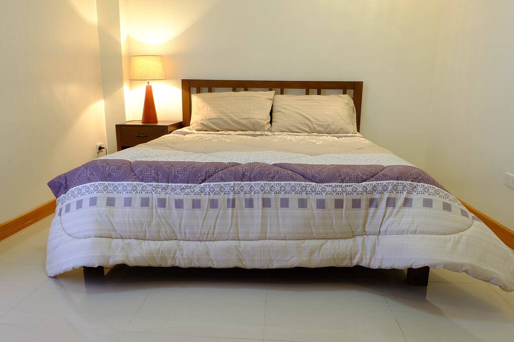 Comfortable Queen size bed