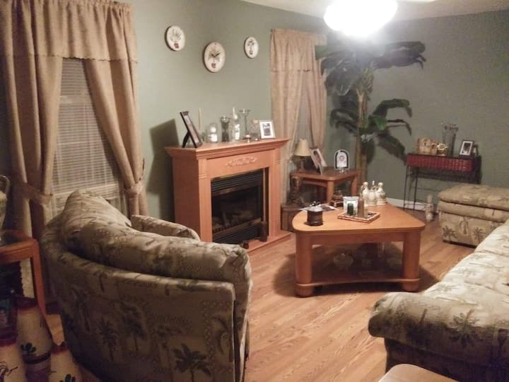 Comfortable And Cozy Home Away From Home - Brunswick, GA