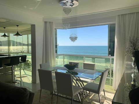 Luxo Frente Mar - Reformed until November