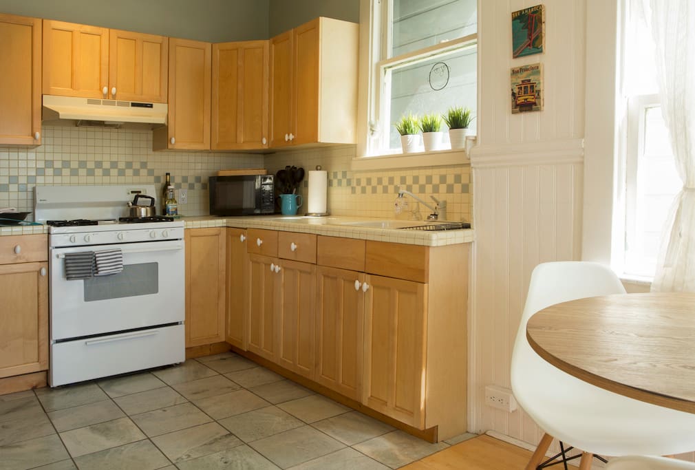 Full Kitchen