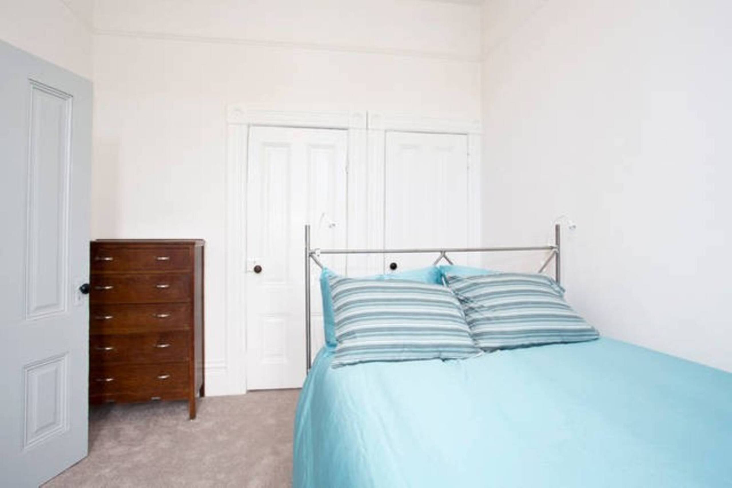 Home in San Francisco · ★4.9 · 2 bedrooms · 3 beds · 1 bath - Image 9